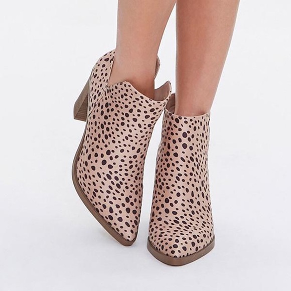 . Forever 21 Cheetah Pointed Heeled Ankle Booties - Picture 4 of 16